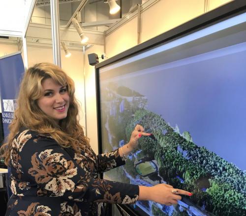 3D models and a very big touch screen